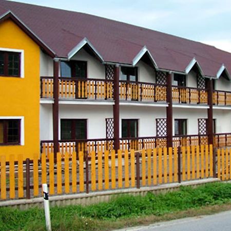 Motel Pod Stromisom Vlachovo 외부 사진